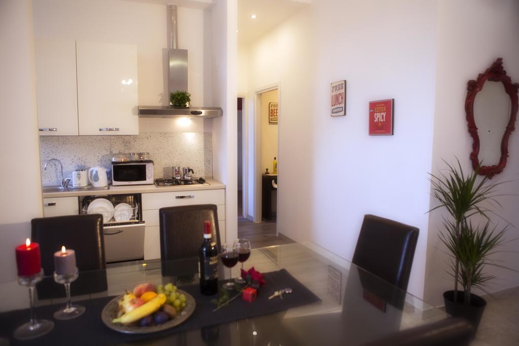 Luxury Domus Amadeus Apartment Rome Exterior photo